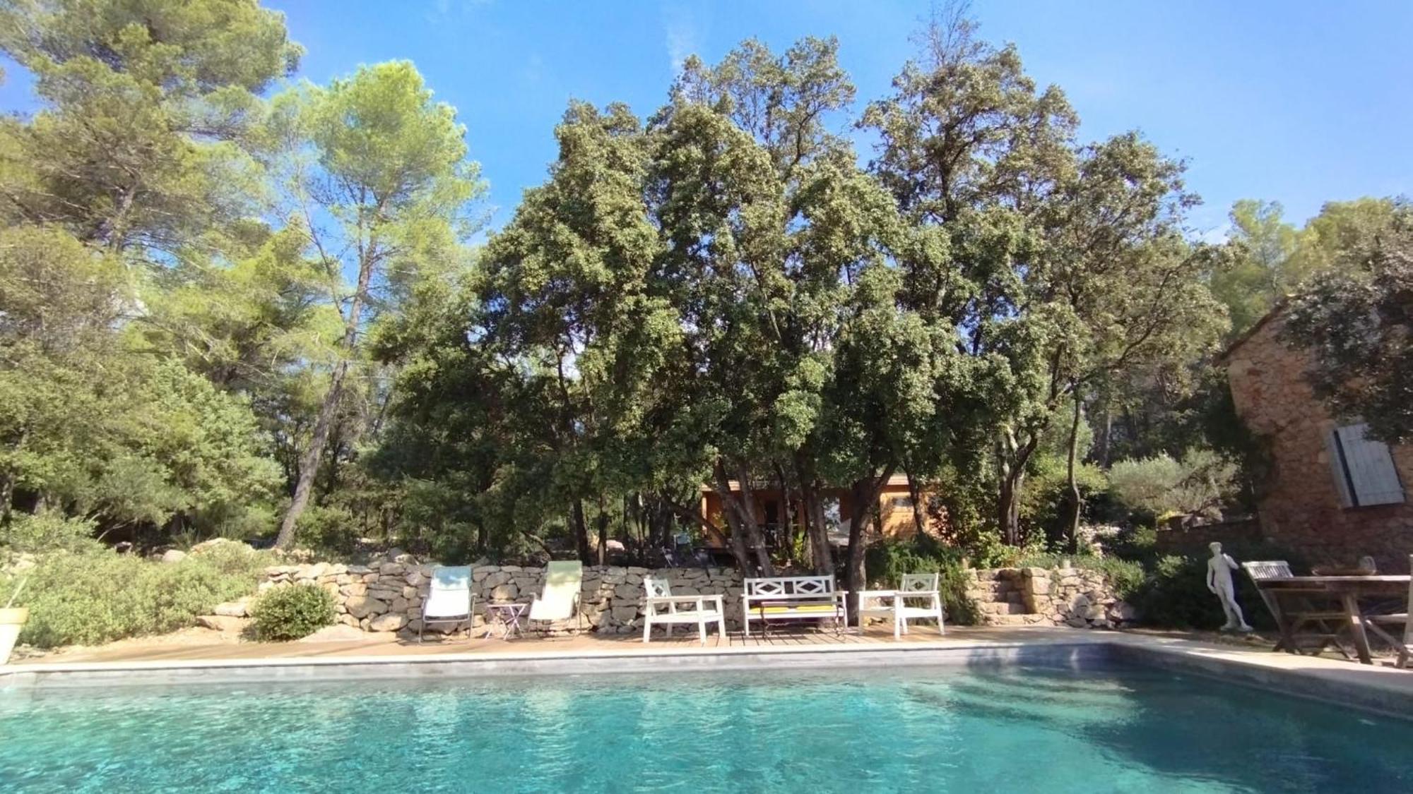 La Bergerie Des Colles Bed & Breakfast Entrecasteaux Eksteriør bilde