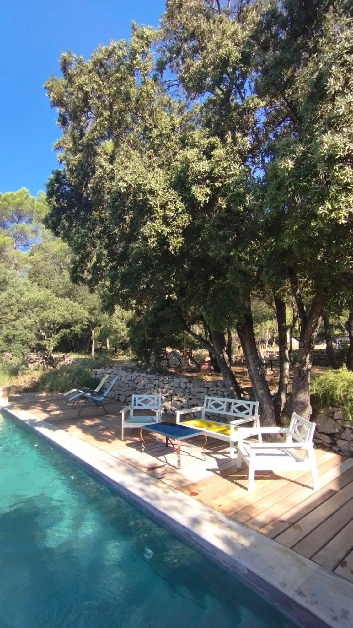 La Bergerie Des Colles Bed & Breakfast Entrecasteaux Eksteriør bilde