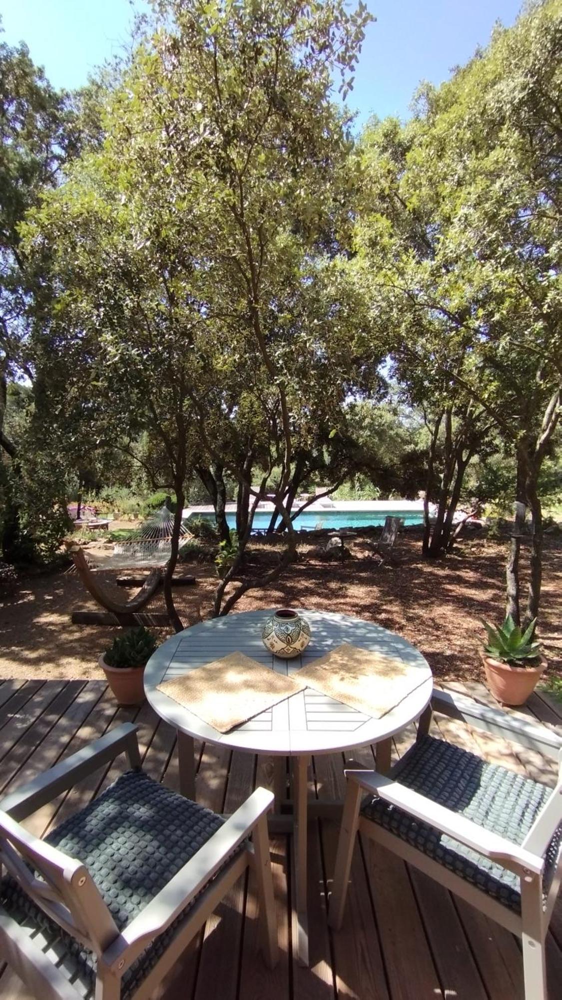 La Bergerie Des Colles Bed & Breakfast Entrecasteaux Eksteriør bilde