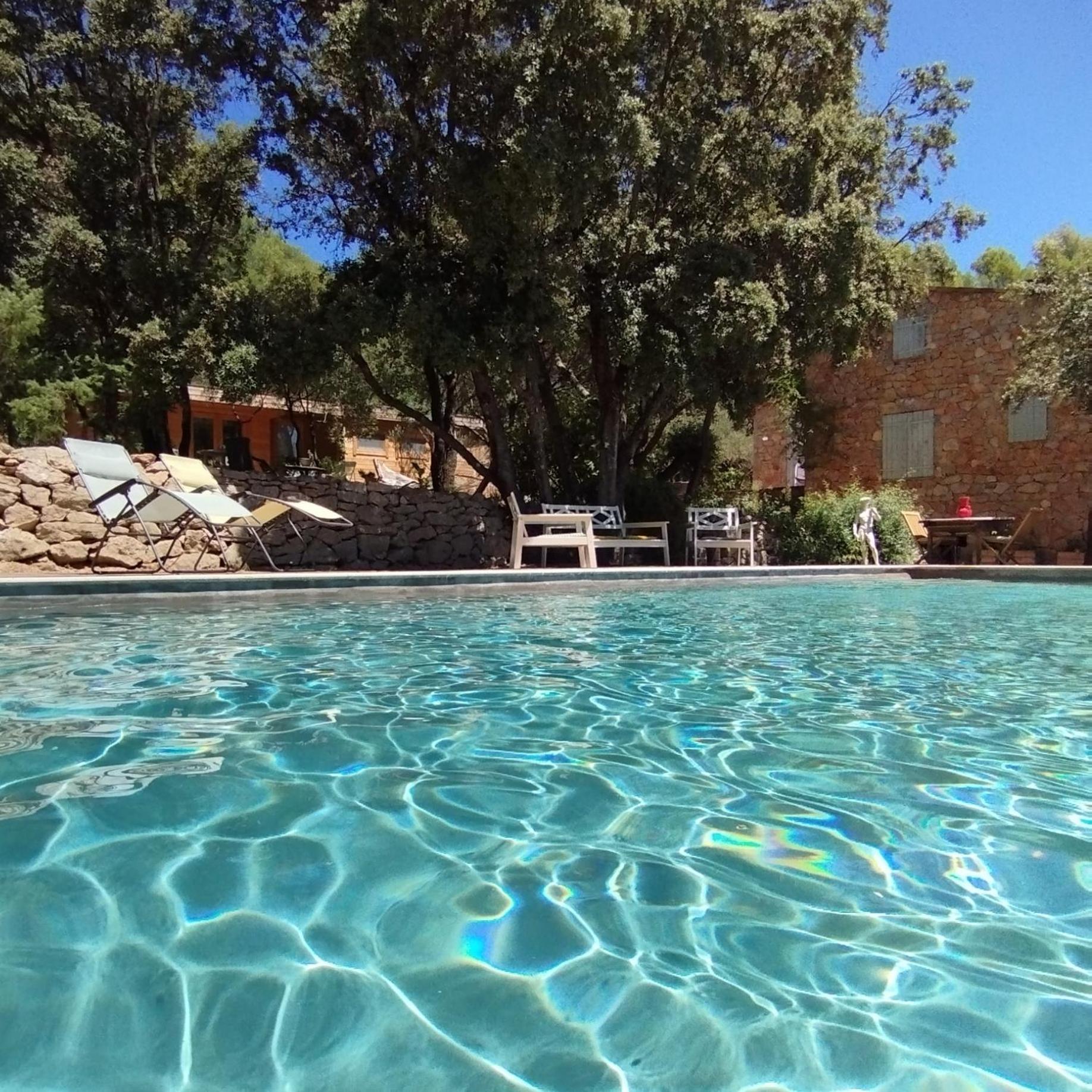 La Bergerie Des Colles Bed & Breakfast Entrecasteaux Eksteriør bilde