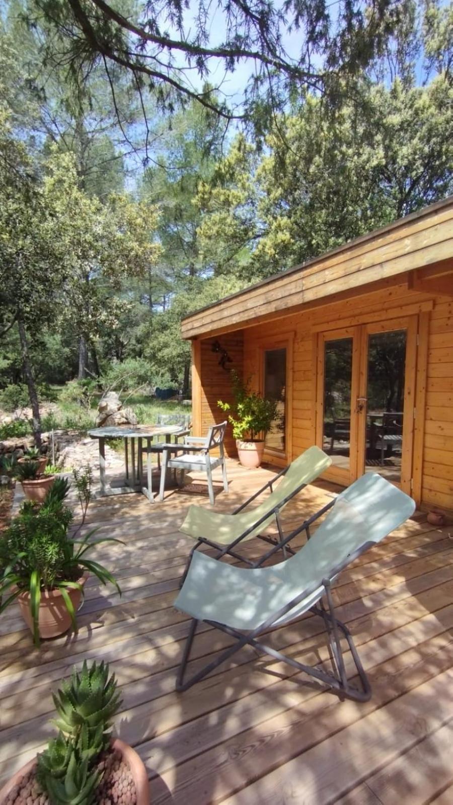 La Bergerie Des Colles Bed & Breakfast Entrecasteaux Eksteriør bilde